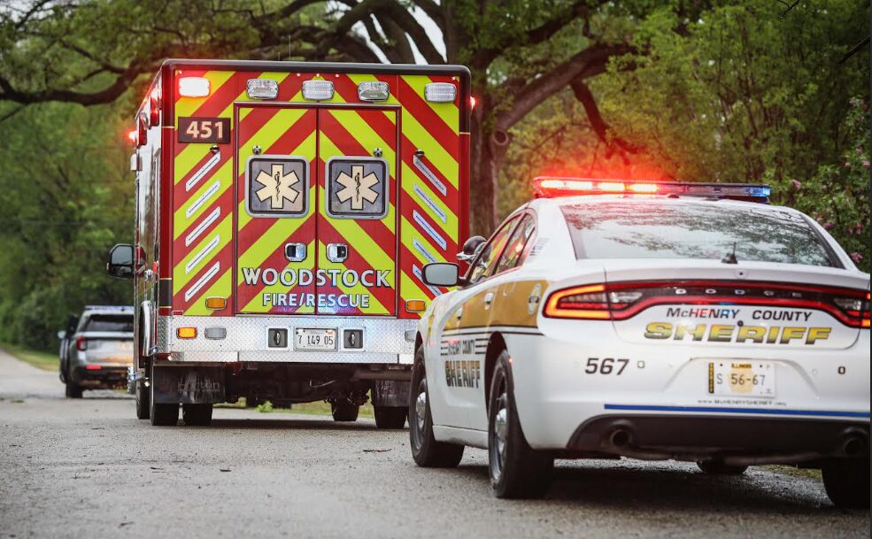 Sheriff squad + Wdstk ambulance