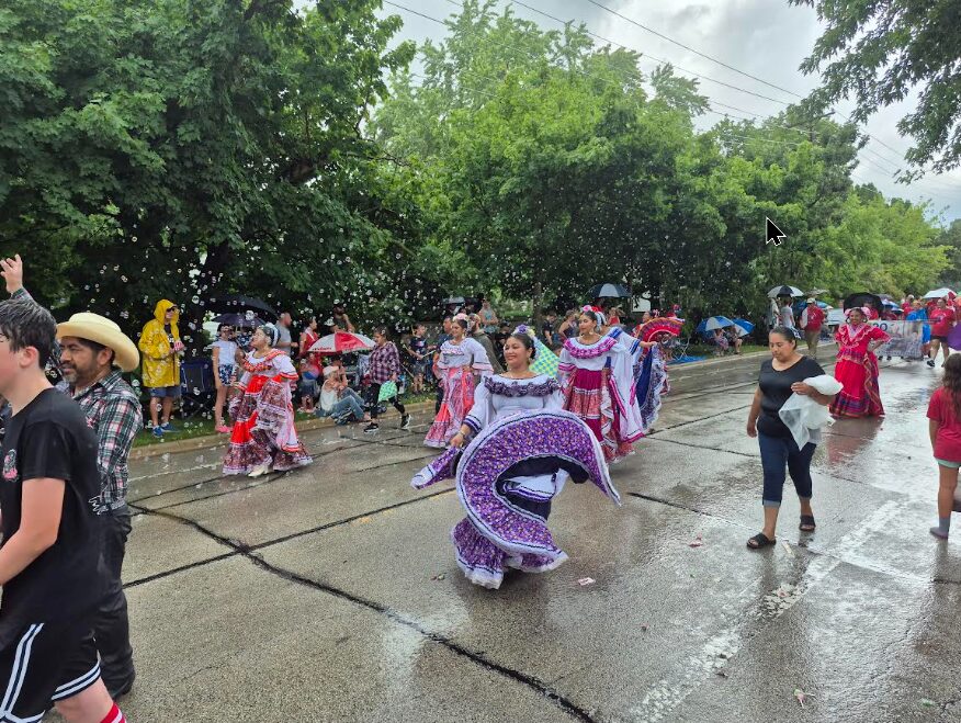 4th 25 Mexican dancers
