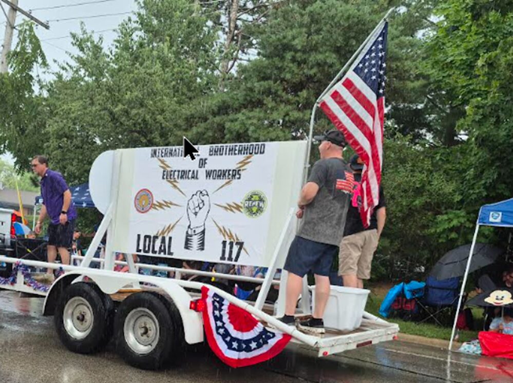 4th 25 electrical workers float