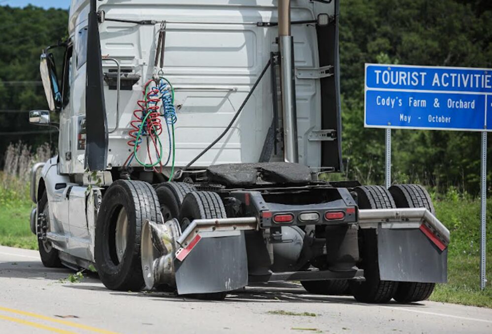 Maerengo 3 vehcicle truck cab