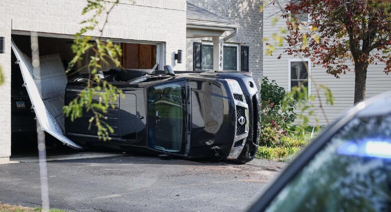 WL Jeep into house