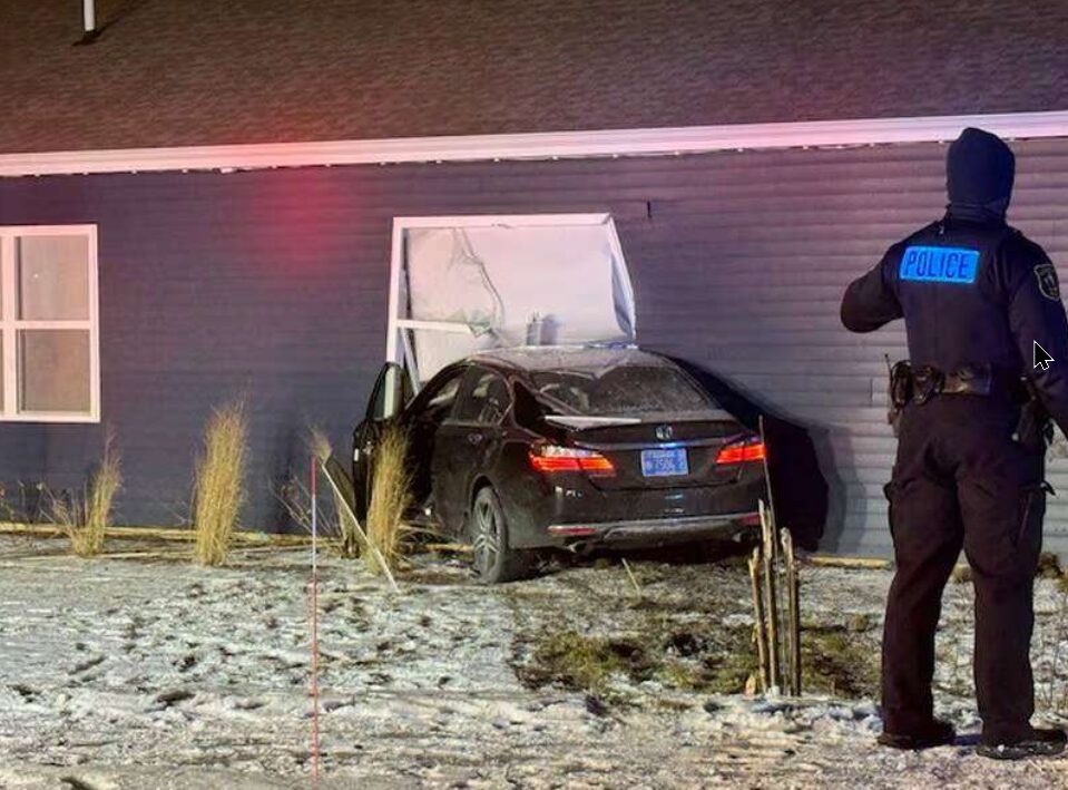 Boyer Road and Eineke Boulevard car + Houae