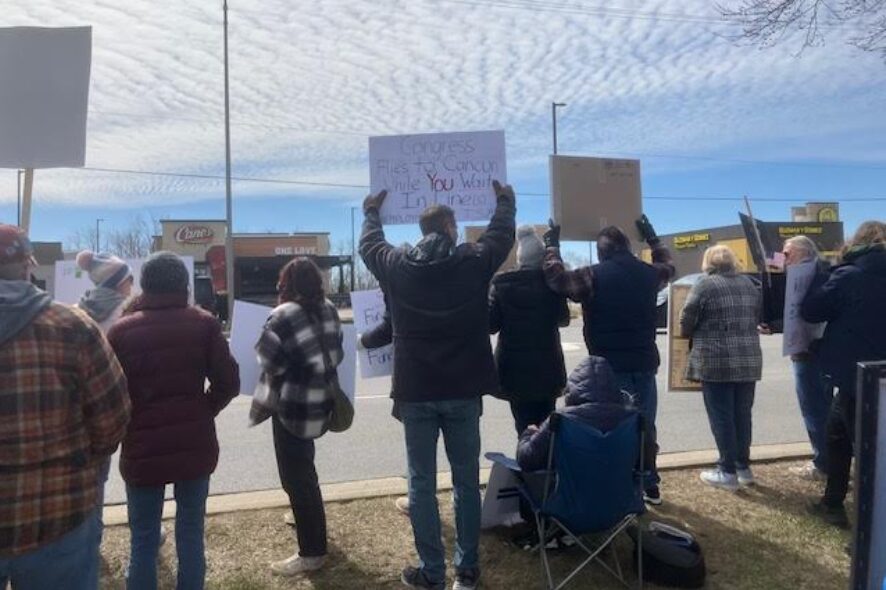 No King 3-28 McH cROWD 3